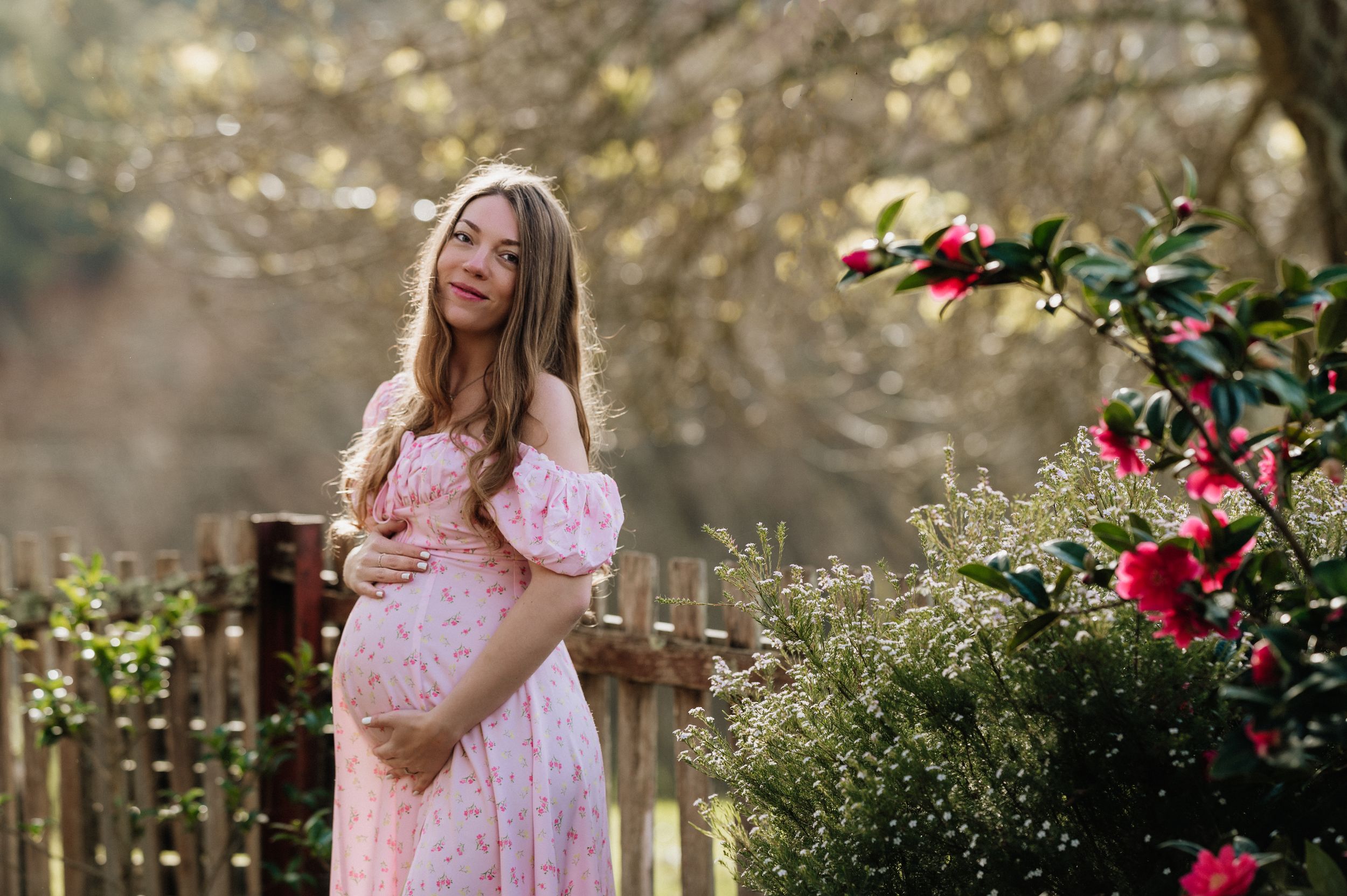 beautiful motherhood photo taken by maternity and family photographer Joss Jensen Photography in the Huon Valley Tasmania