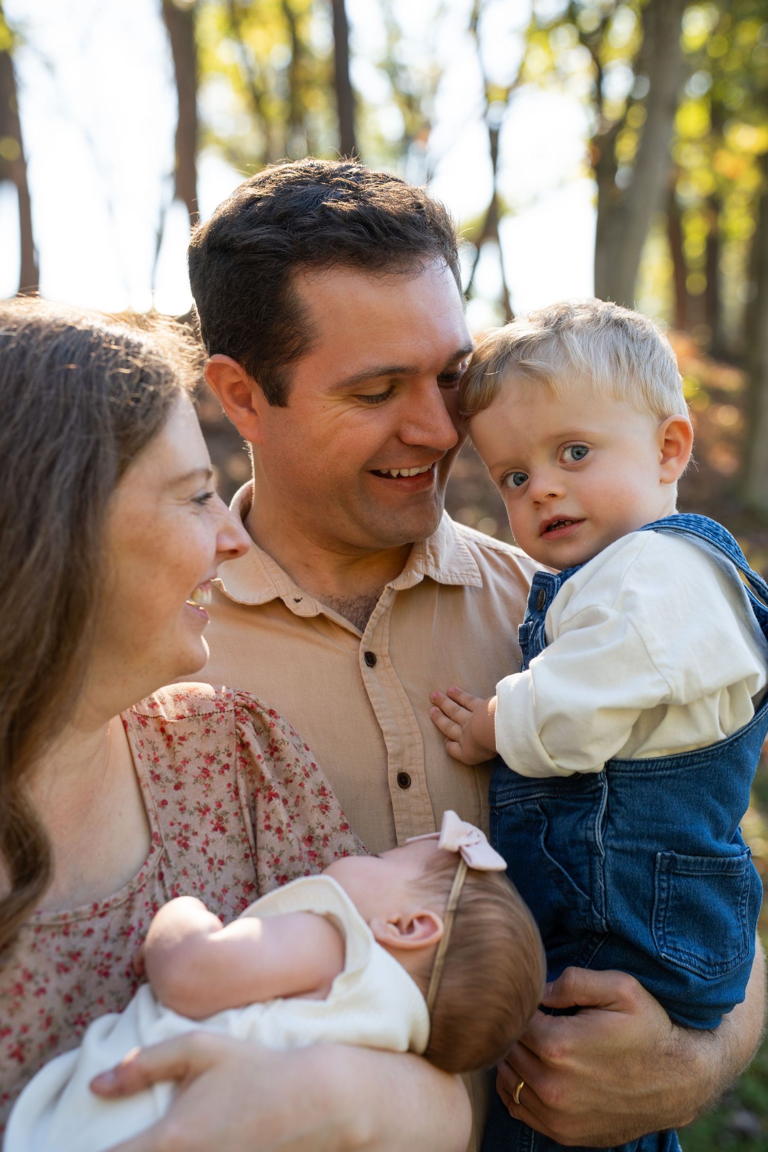 Engagement photographer, True to color Engagement session, Pittsburgh wedding photographer