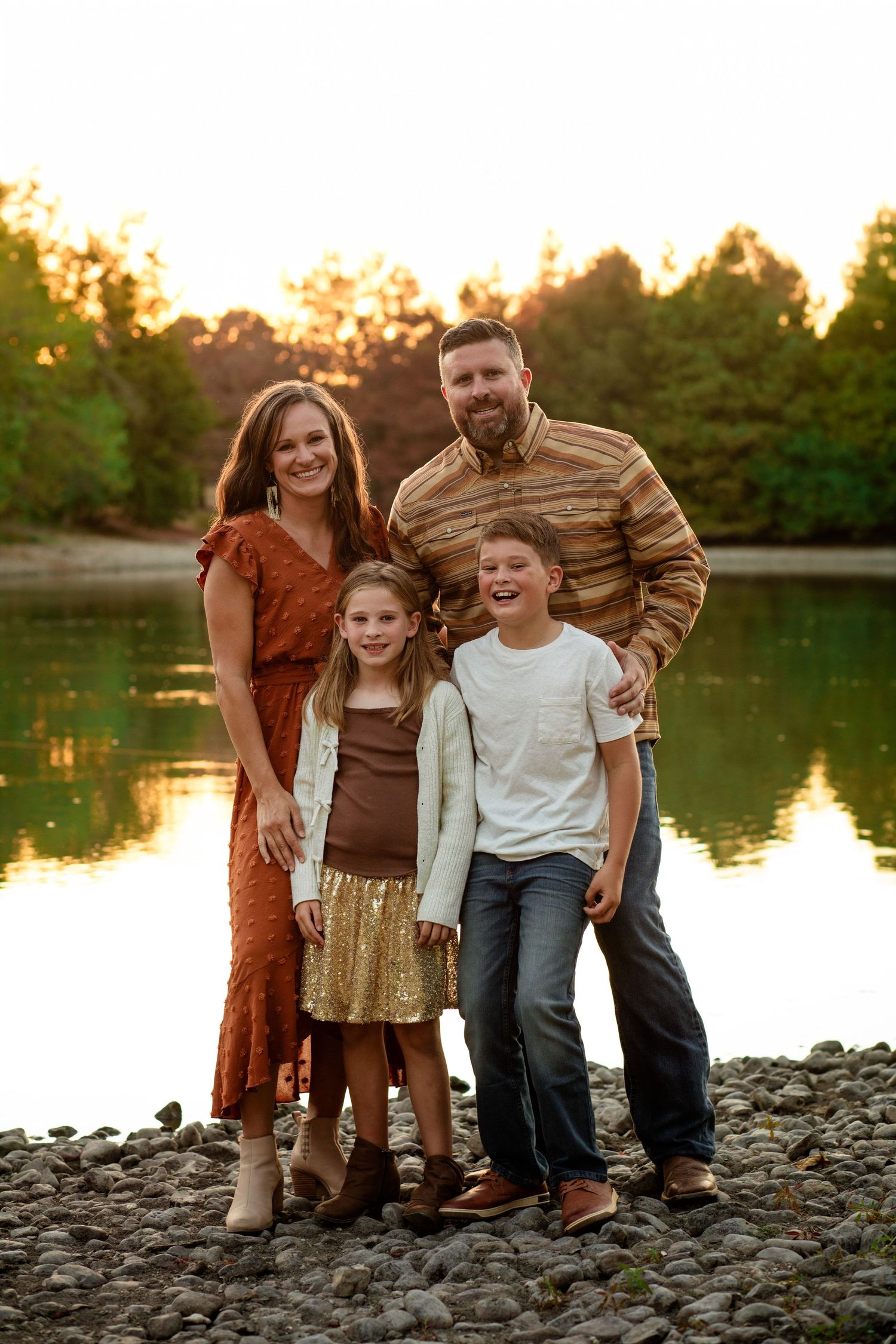 sunset family fall mini session mills pond wells branch Austin texas
