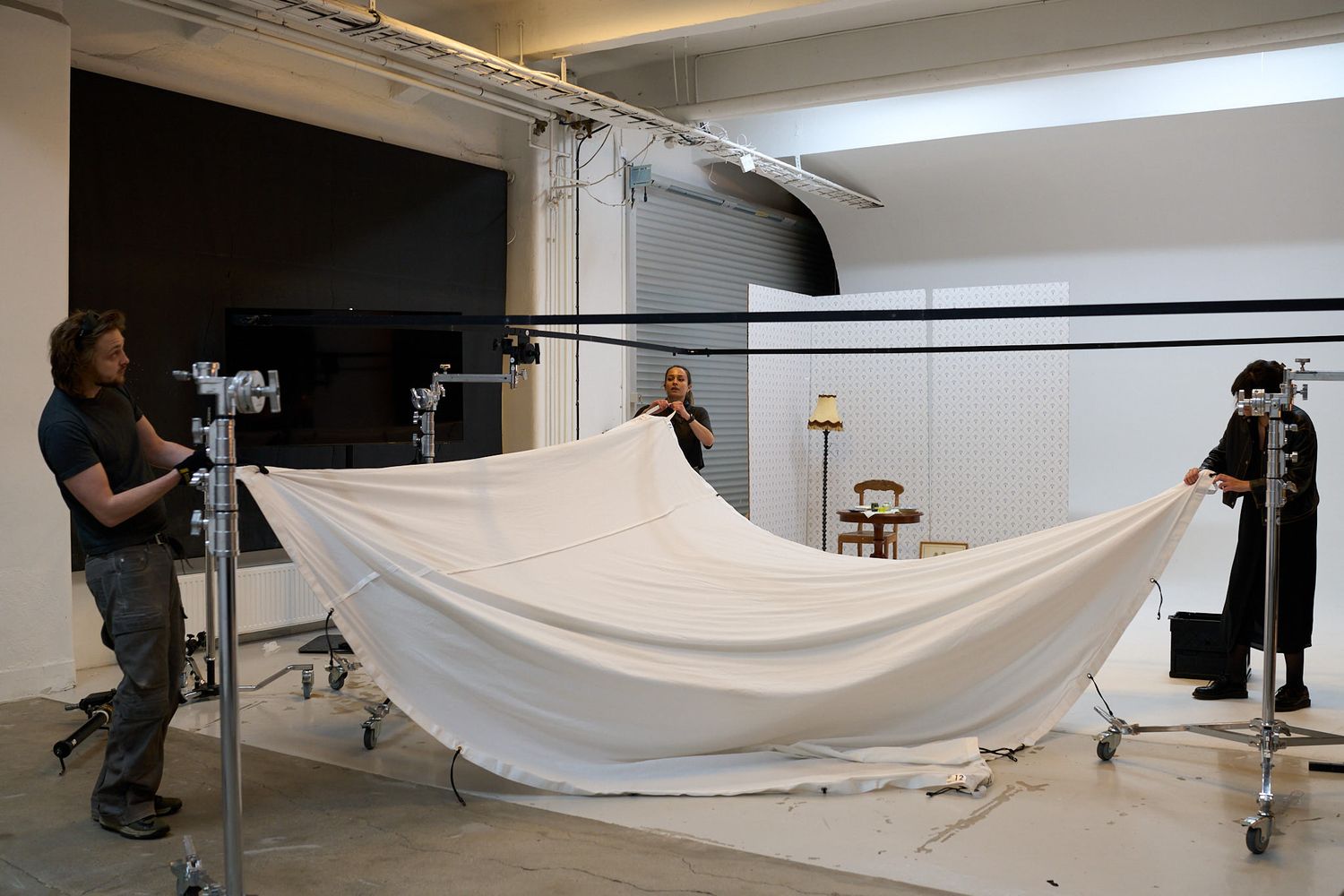 Mira & Tilda Berglind @ Profoto Roadshow, Builindg the set