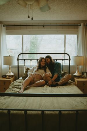 vintage style maternity session in Fort Worth Texas retro style photography
