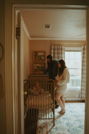 vintage style maternity session in Fort Worth Texas