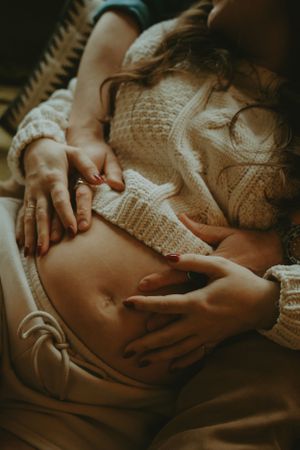 vintage style maternity session in Fort Worth Texas retro style photography