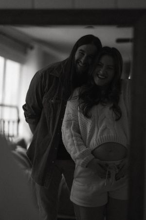 vintage style maternity session in Fort Worth Texas retro style photography