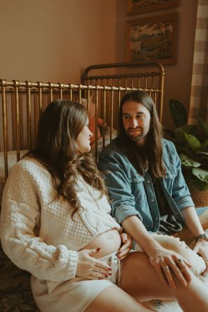 vintage style maternity session in Fort Worth Texas