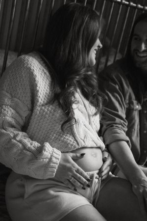 vintage style maternity session in Fort Worth Texas