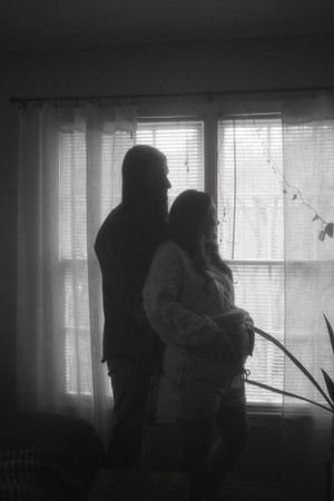 vintage style maternity session in Fort Worth Texas
