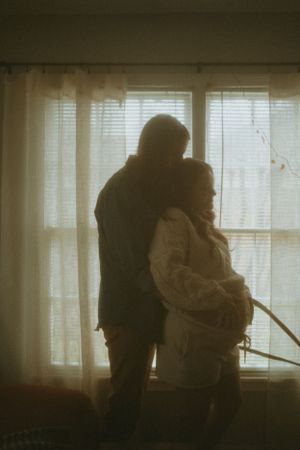 vintage style maternity session in Fort Worth Texas