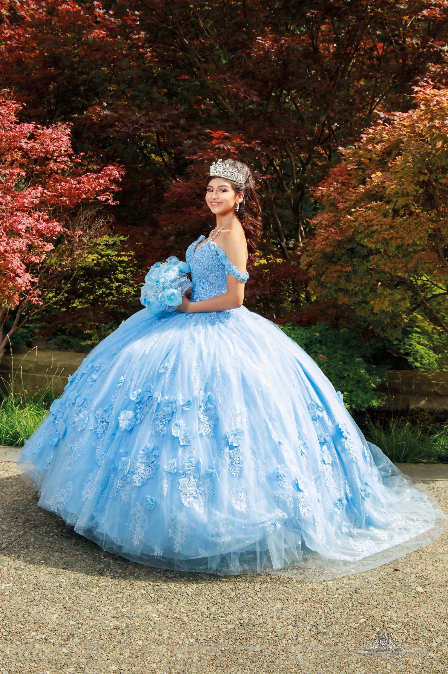Capture life´s best moments 
Dallas Quinceañera photography and video 
Dallas Weddings photography and video