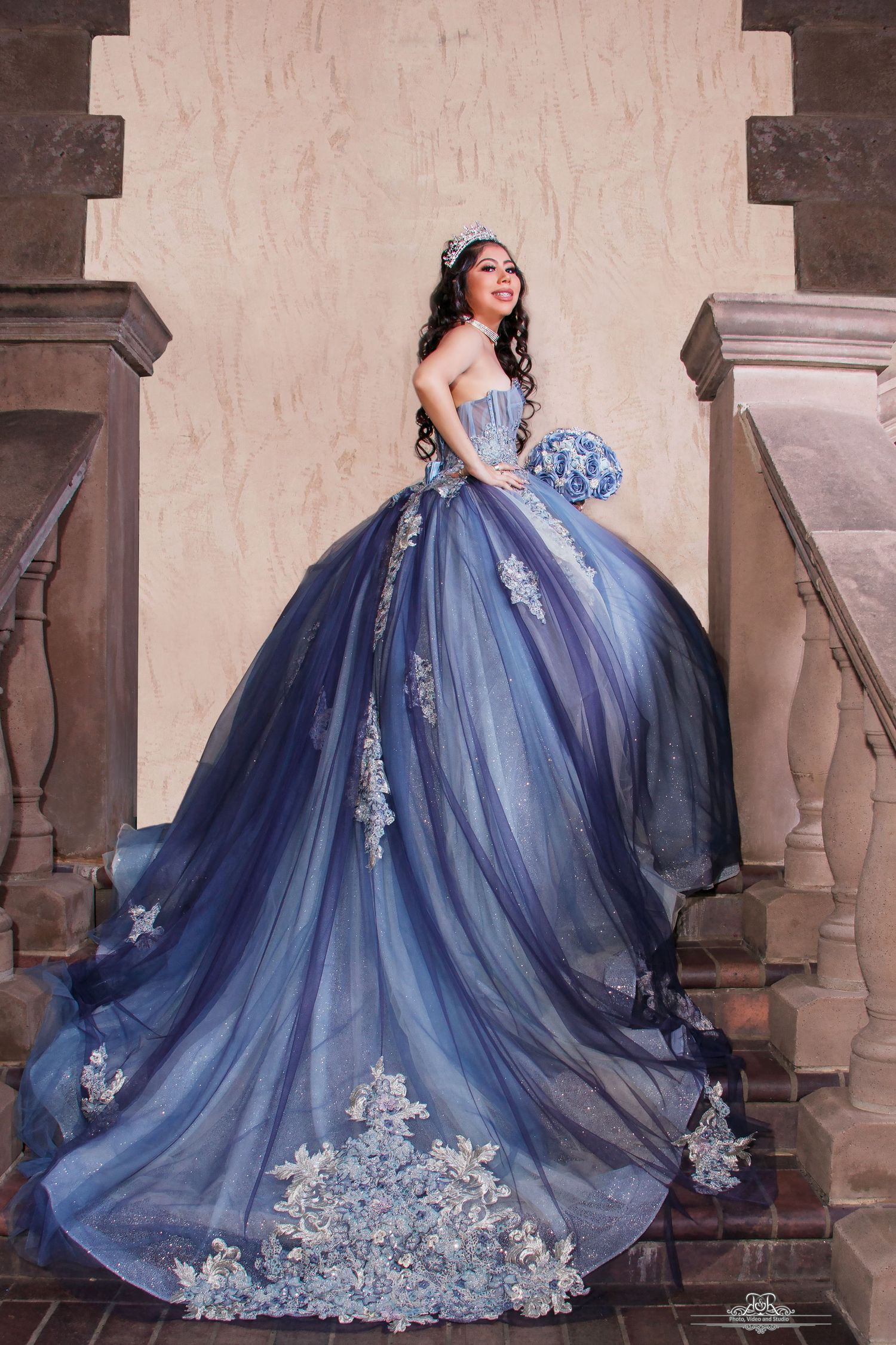Capture life´s best moments 
Dallas Quinceañera photography and video 
Dallas Weddings photography and video