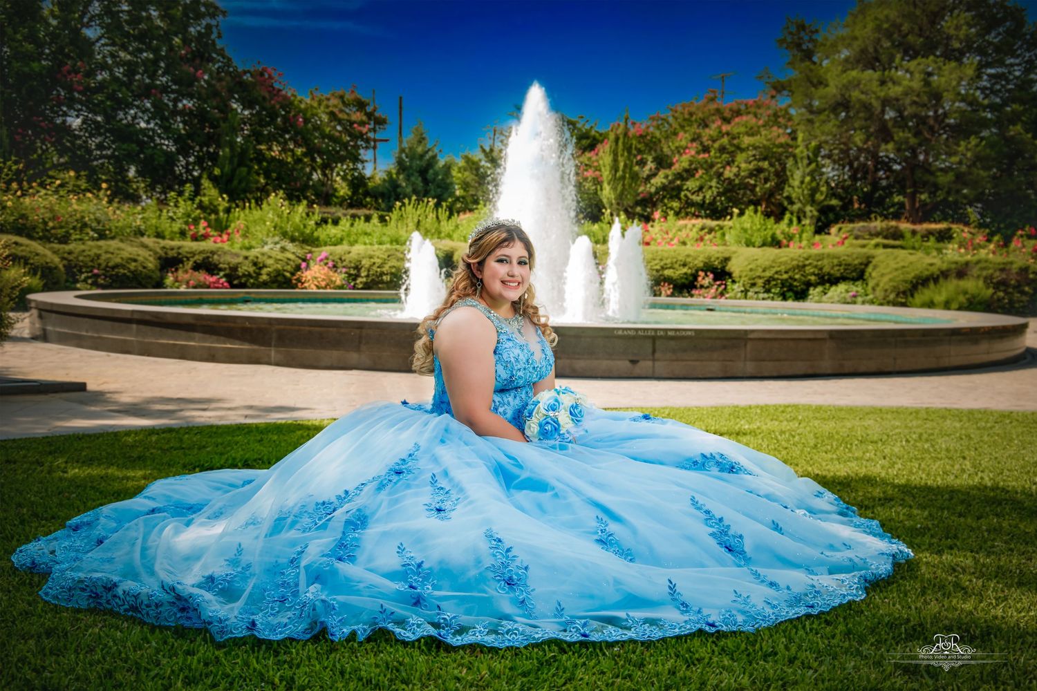 Capture life´s best moments 
Dallas Quinceañera photography and video 
Dallas Weddings photography and video