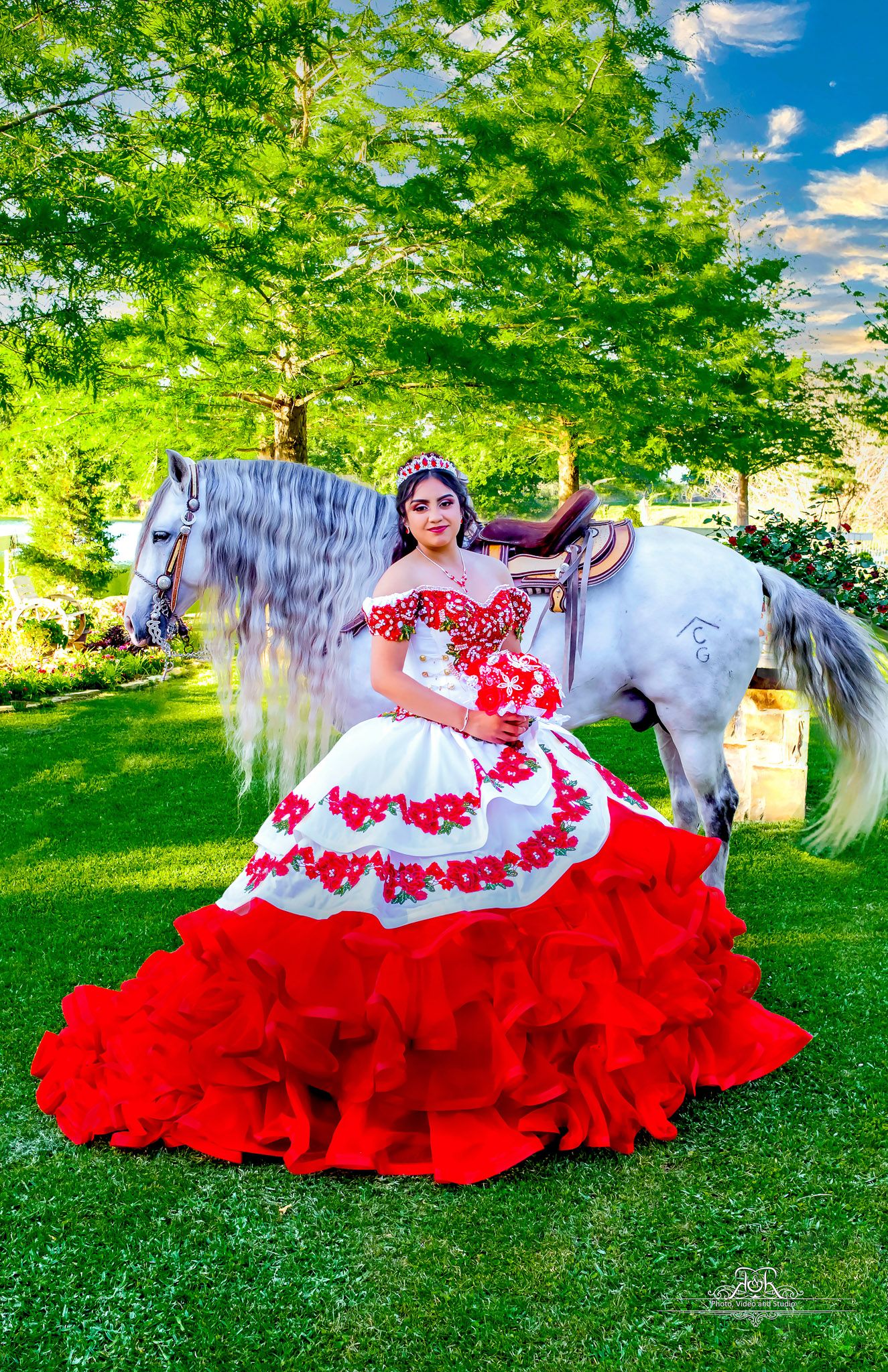Capture life´s best moments 
Dallas Quinceañera photography and video 
Dallas Weddings photography and video