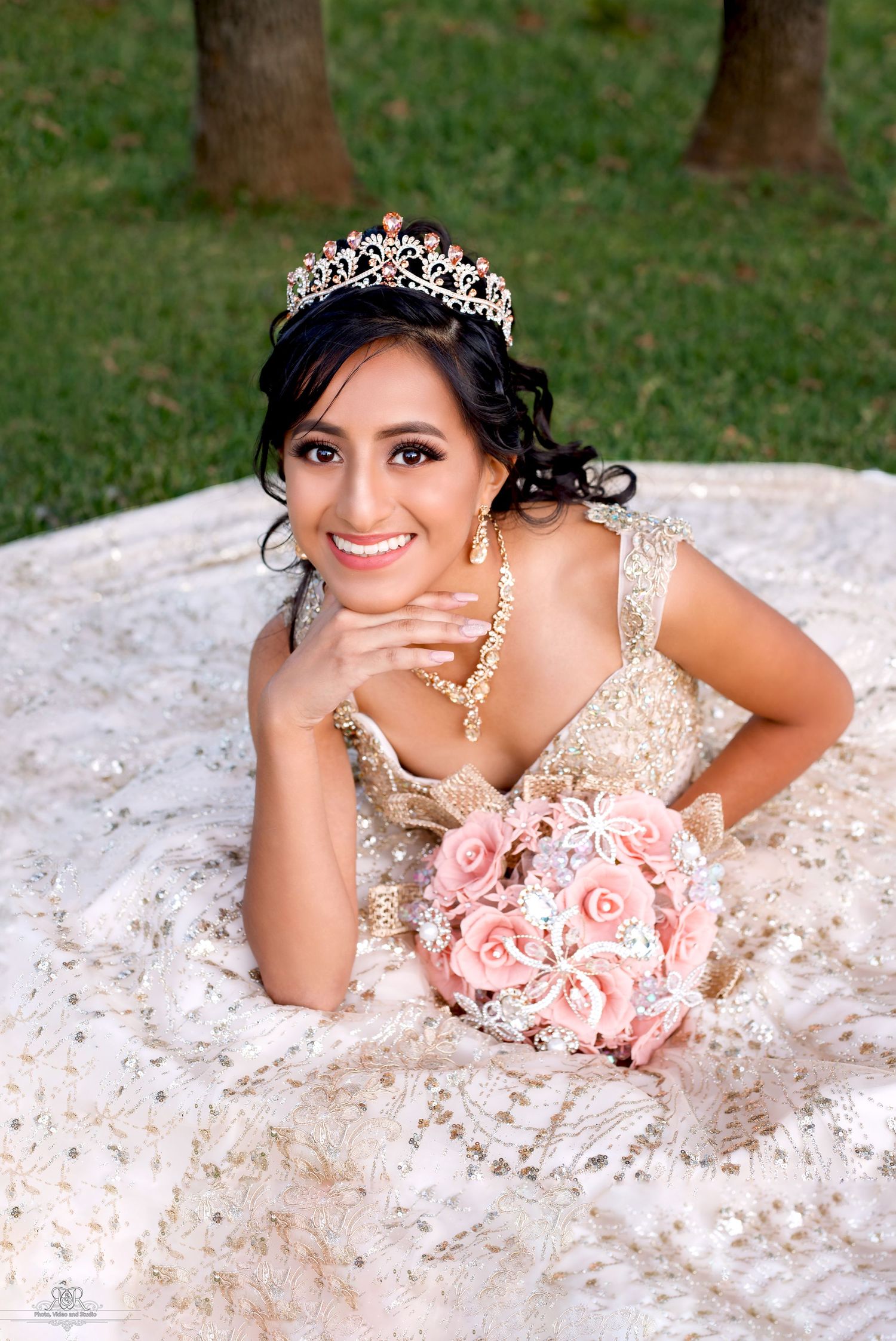 Capture life´s best moments 
Dallas Quinceañera photography and video 
Dallas Weddings photography and video