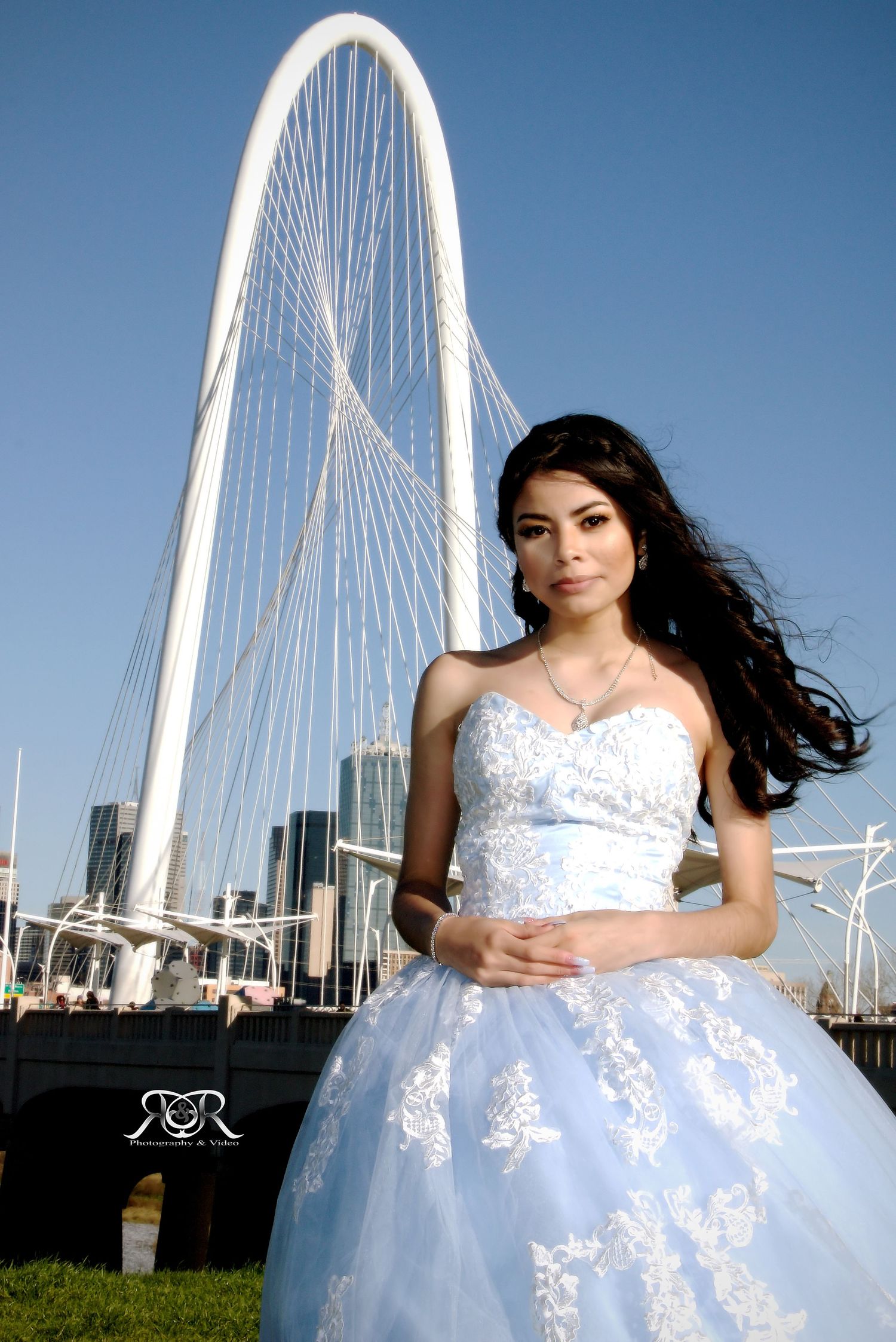 Capture life´s best moments 
Dallas Quinceañera photography and video 
Dallas Weddings photography and video