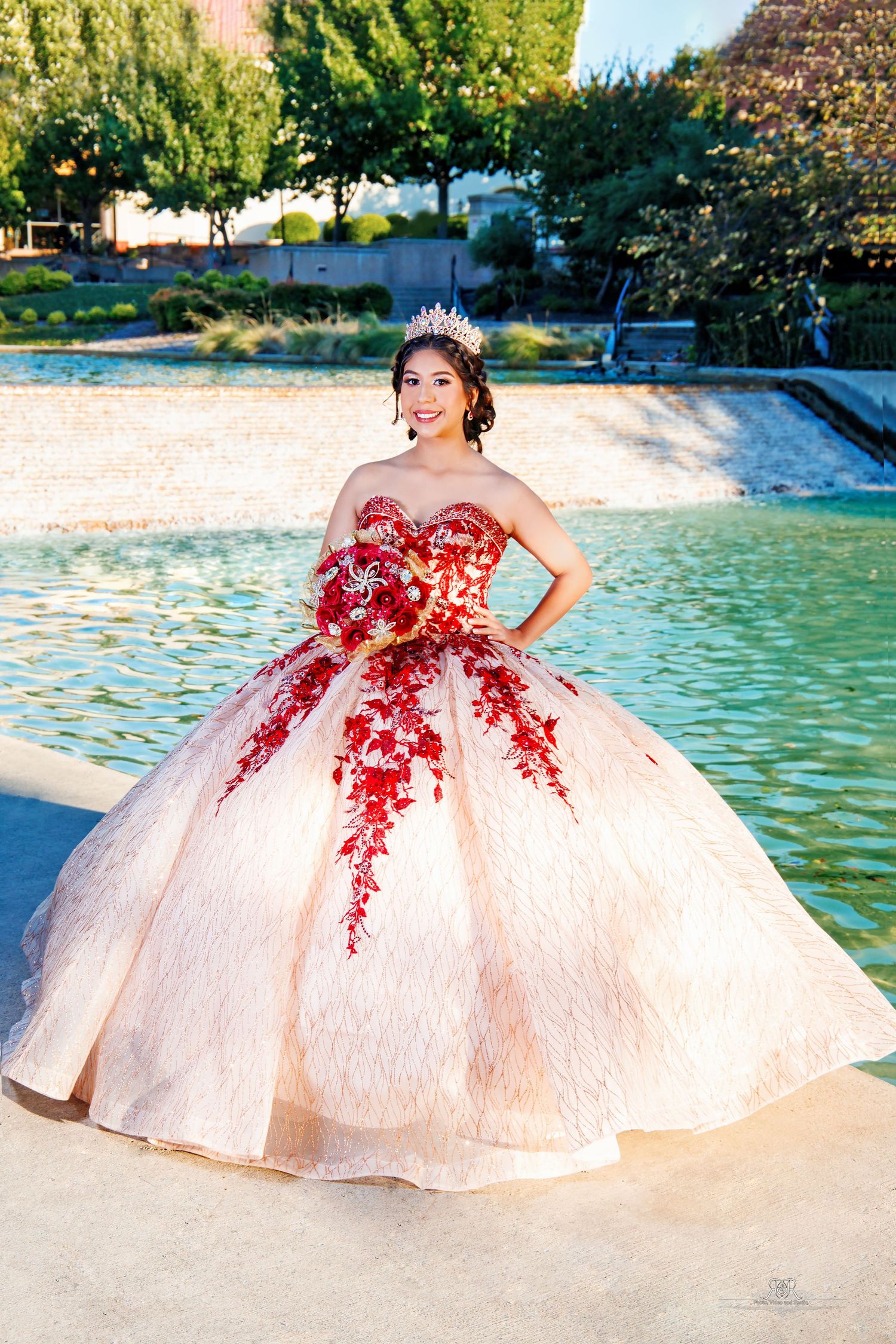 Capture life´s best moments 
Dallas Quinceañera photography and video 
Dallas Weddings photography and video