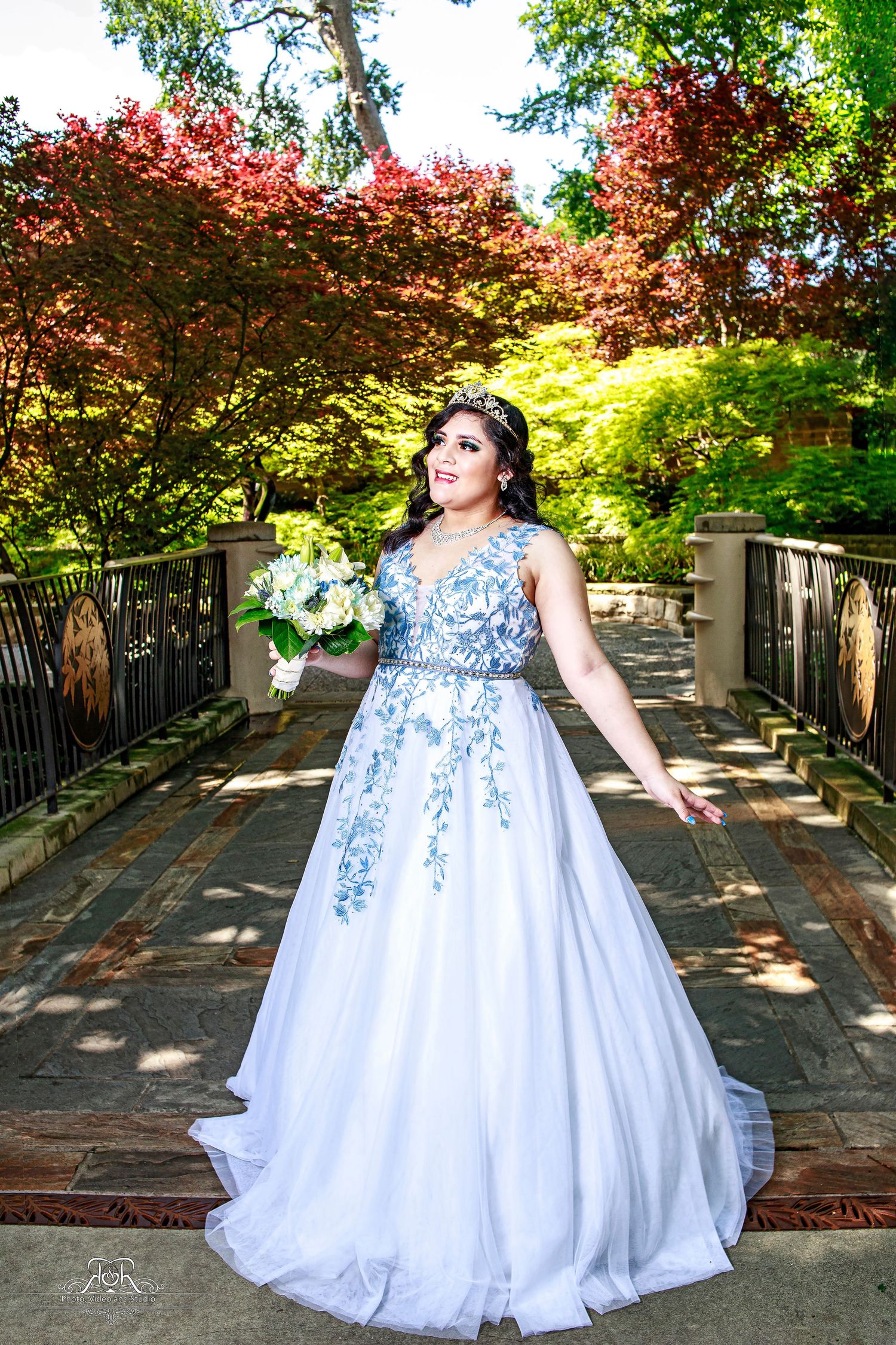 Capture life´s best moments 
Dallas Quinceañera photography and video 
Dallas Weddings photography and video