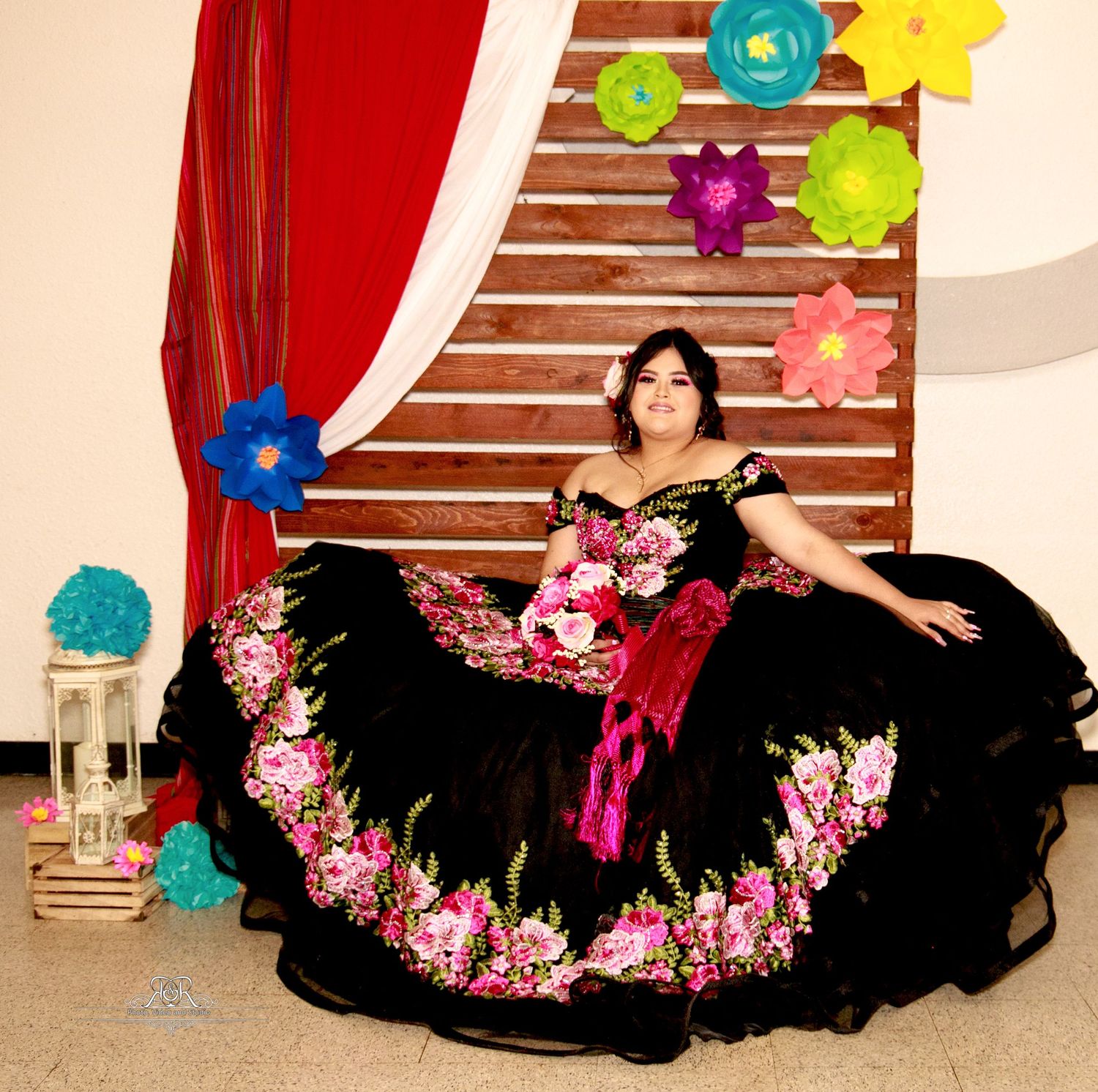 Capture life´s best moments 
Dallas Quinceañera photography and video 
Dallas Weddings photography and video