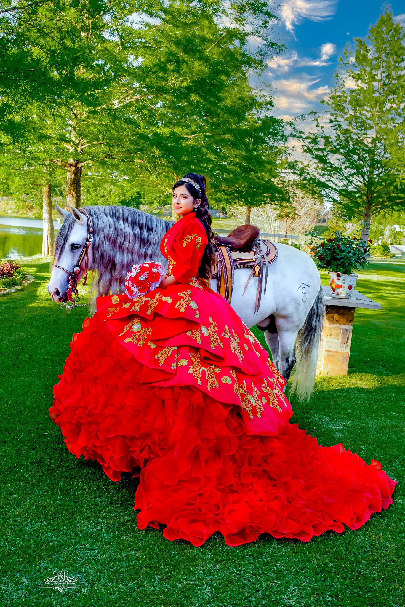 Capture life´s best moments 
Dallas Quinceañera photography and video 
Dallas Weddings photography and video