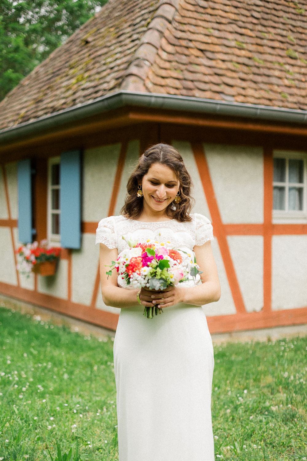 Photographe de mariage capturant des instants sincères et intemporels avec une approche artistique, élégante et naturelle.