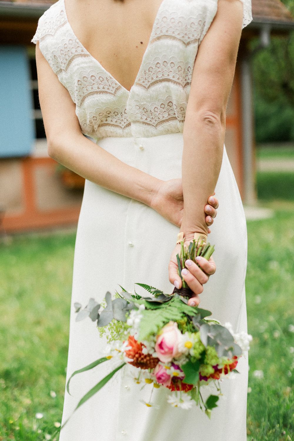 Photographe de mariage capturant des instants sincères et intemporels avec une approche artistique, élégante et naturelle.