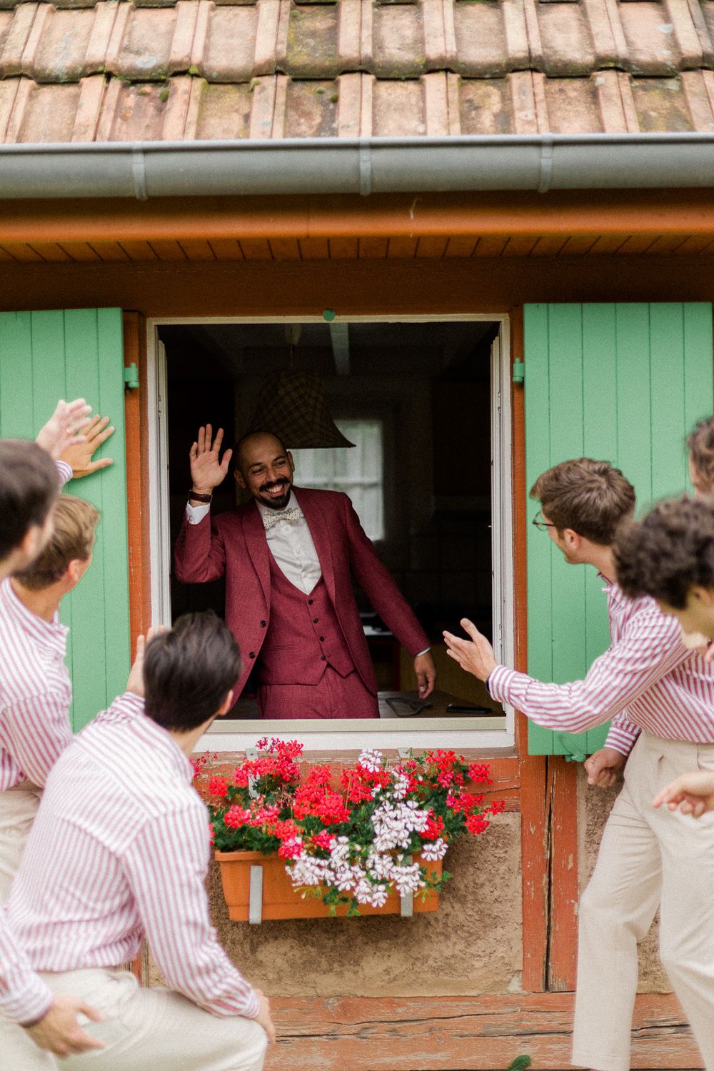 Photographe de mariage capturant des instants sincères et intemporels avec une approche artistique, élégante et naturelle.