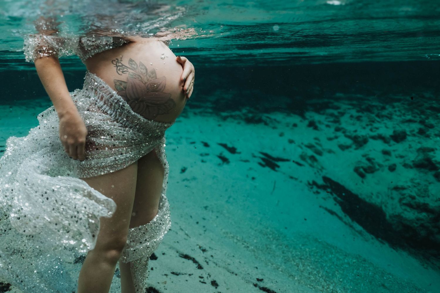 Underwater maternity photography, underwater photography, Panama City beach maternity photographer, florida photographer