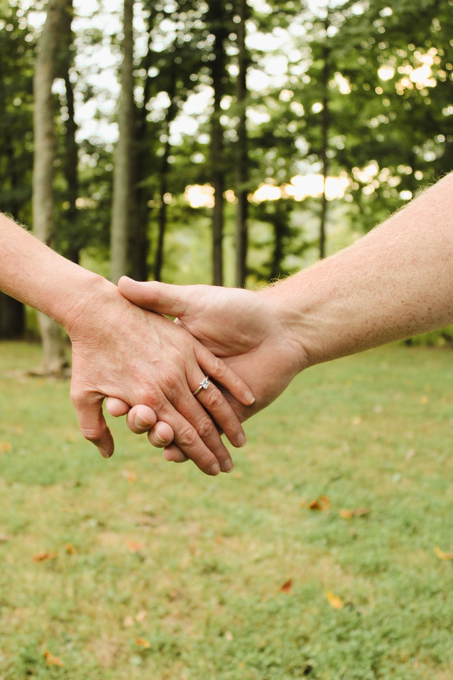 Engagement photographer, outdoor engagement, northern Kentucky engagement photography.