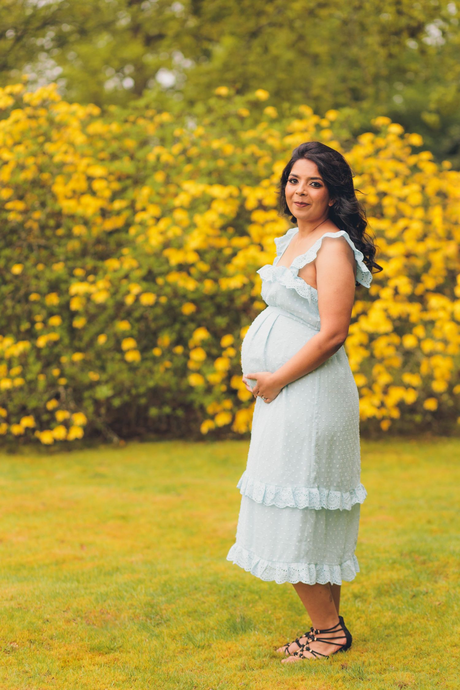 pregnant lady in sundress