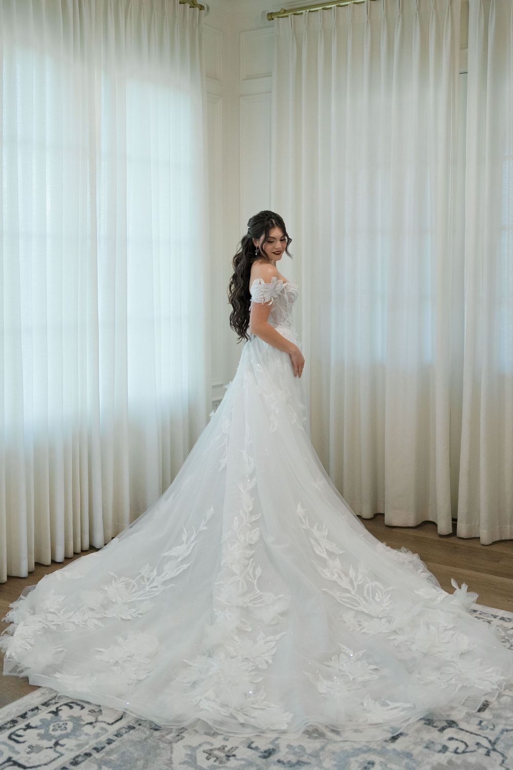 Westlake, TX 76262 Chapel at Palacios Wedding venue ceremony reception floral wedding party cutting cake getting ready couple portraits sun