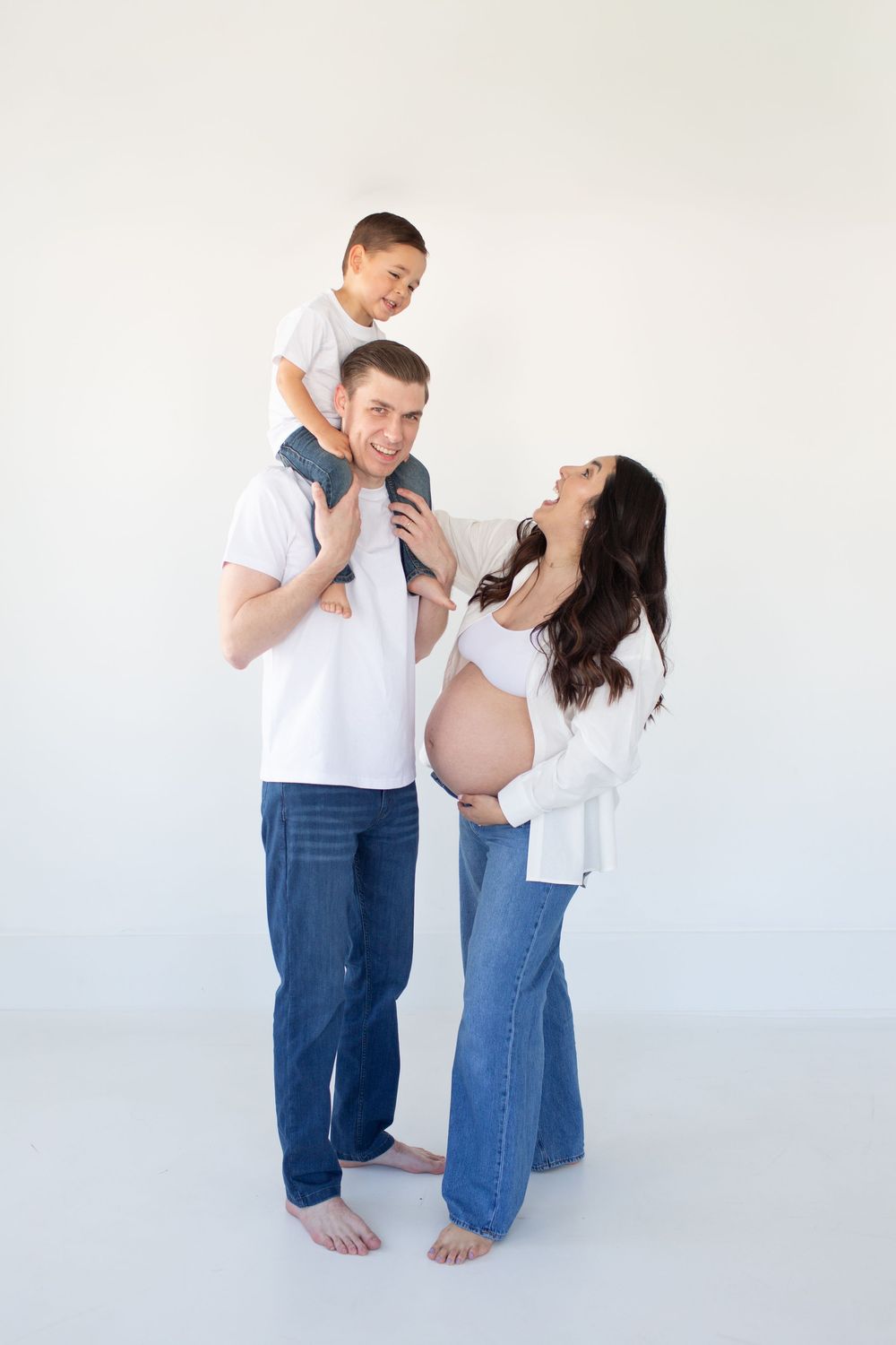 Charleston maternity photographer Charleston newborn photographer