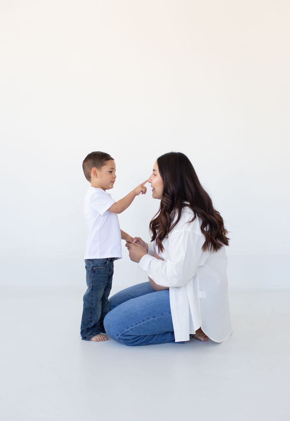 Charleston maternity photographer Charleston newborn photographer