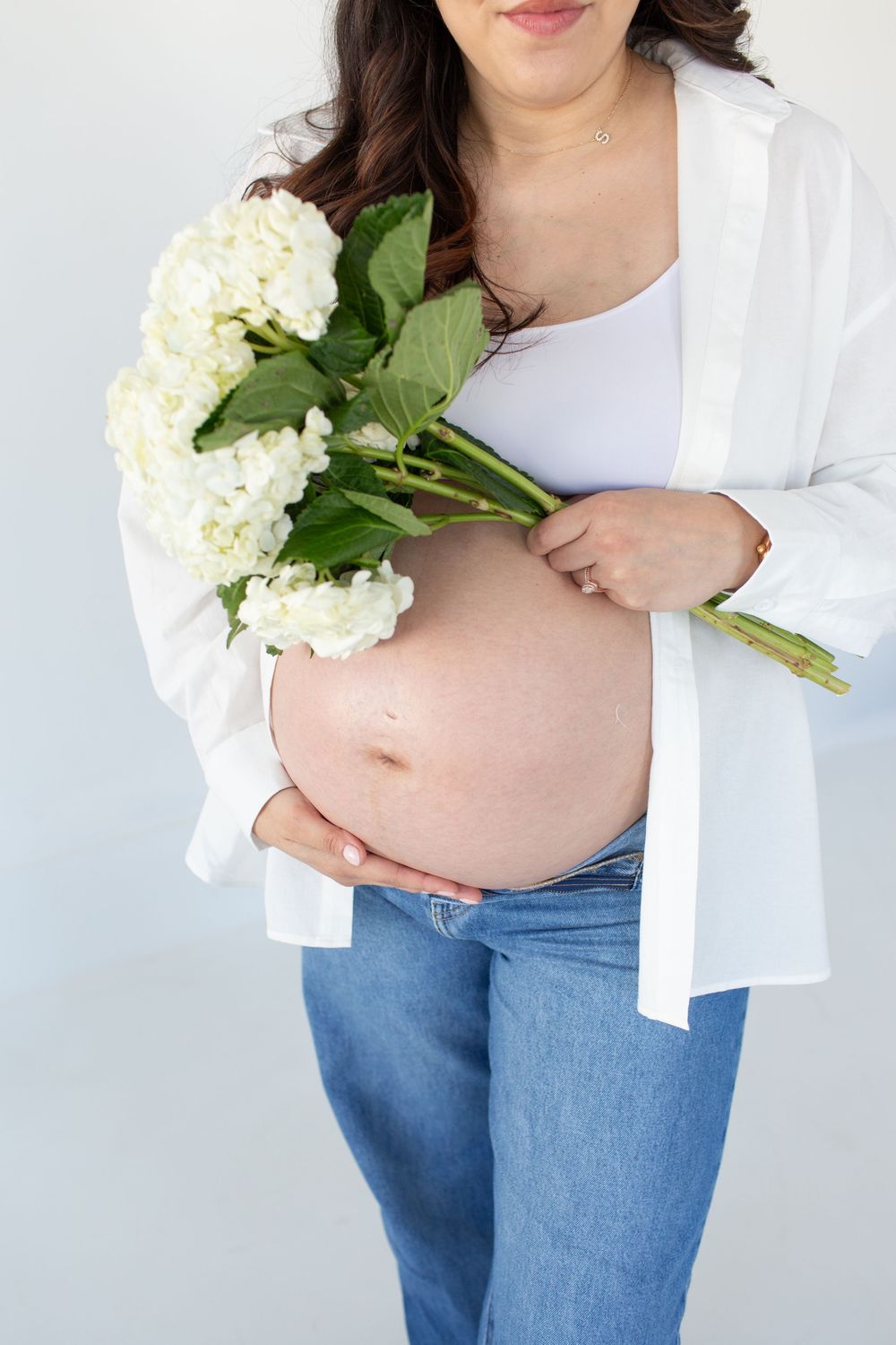 Charleston maternity photographer Charleston newborn photographer