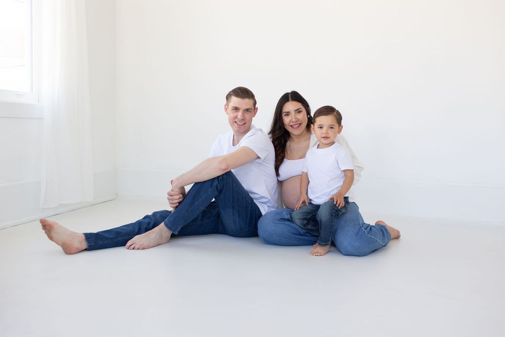 Charleston maternity photographer Charleston newborn photographer