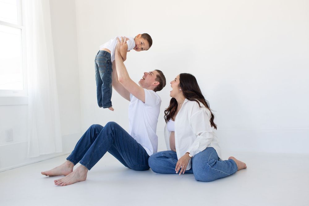 Charleston maternity photographer Charleston newborn photographer