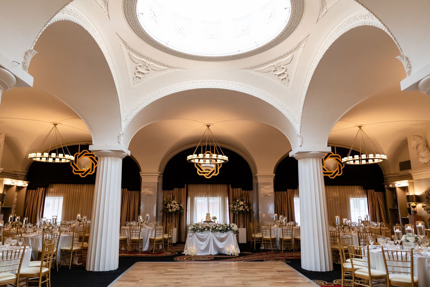 Kristi + EJ | Kimpton Hotel Monaco DC | © Carly Arnwine Photography