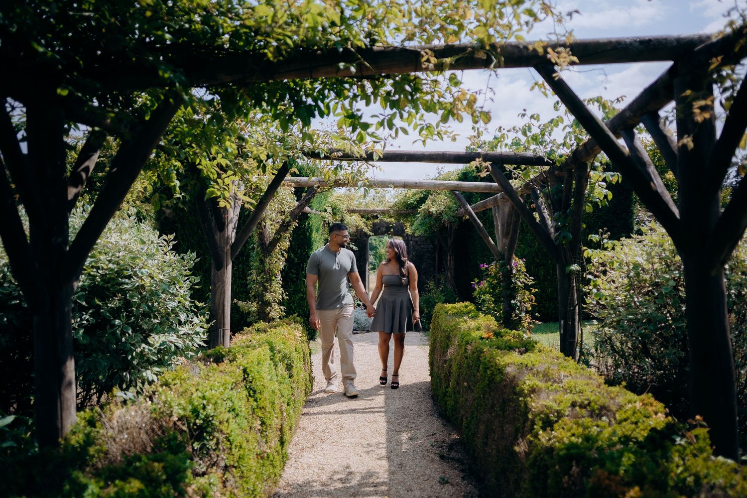 Surprise proposal captured by Cotswolds proposal photographer.