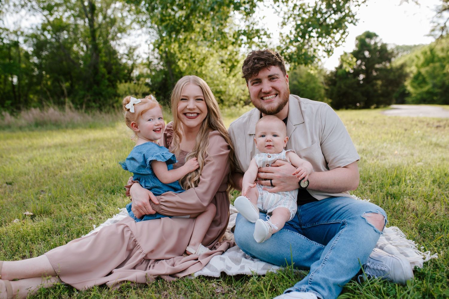 Sedgwick County Park family photos in Wichita KS - Jessica Nadine Photography