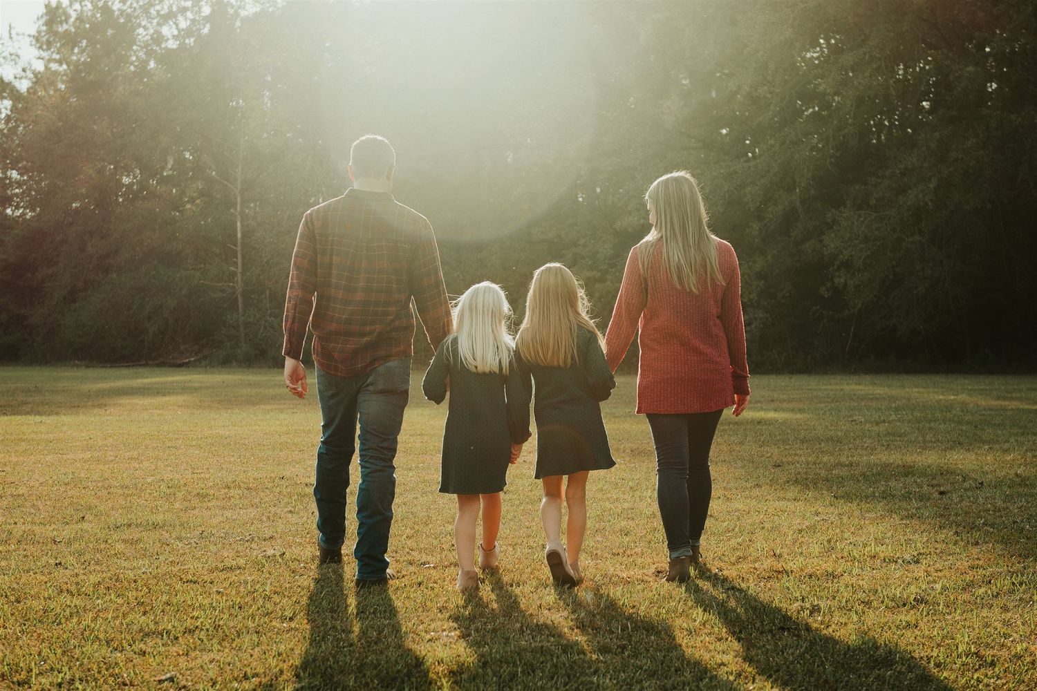 2025 family photo, family walking together, family portrait session 2025.