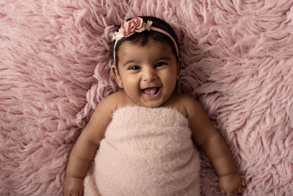 Melbourne Maternity, Newborn, Baby, Cake smash and family photographer located in South Morang Melbourne.
Baby Snapz is run by Melina Barlow