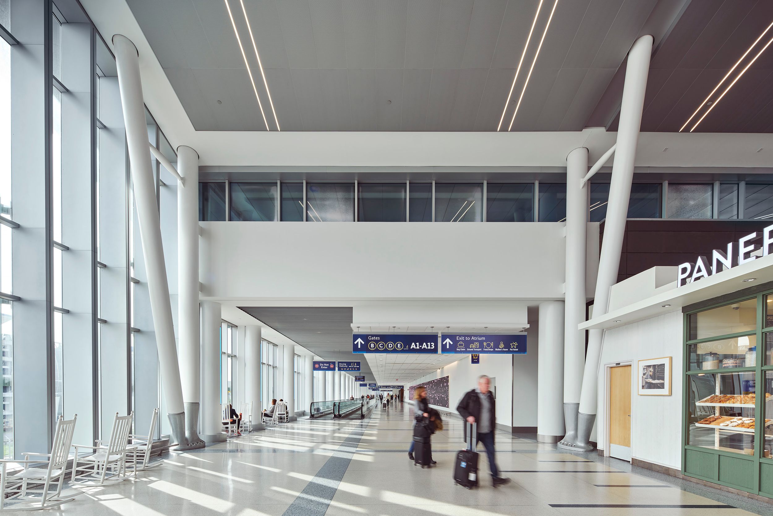 Interior photo of the new terminal at the Charlotte Douglas International Airport by Cincinnati photographer Studio 66