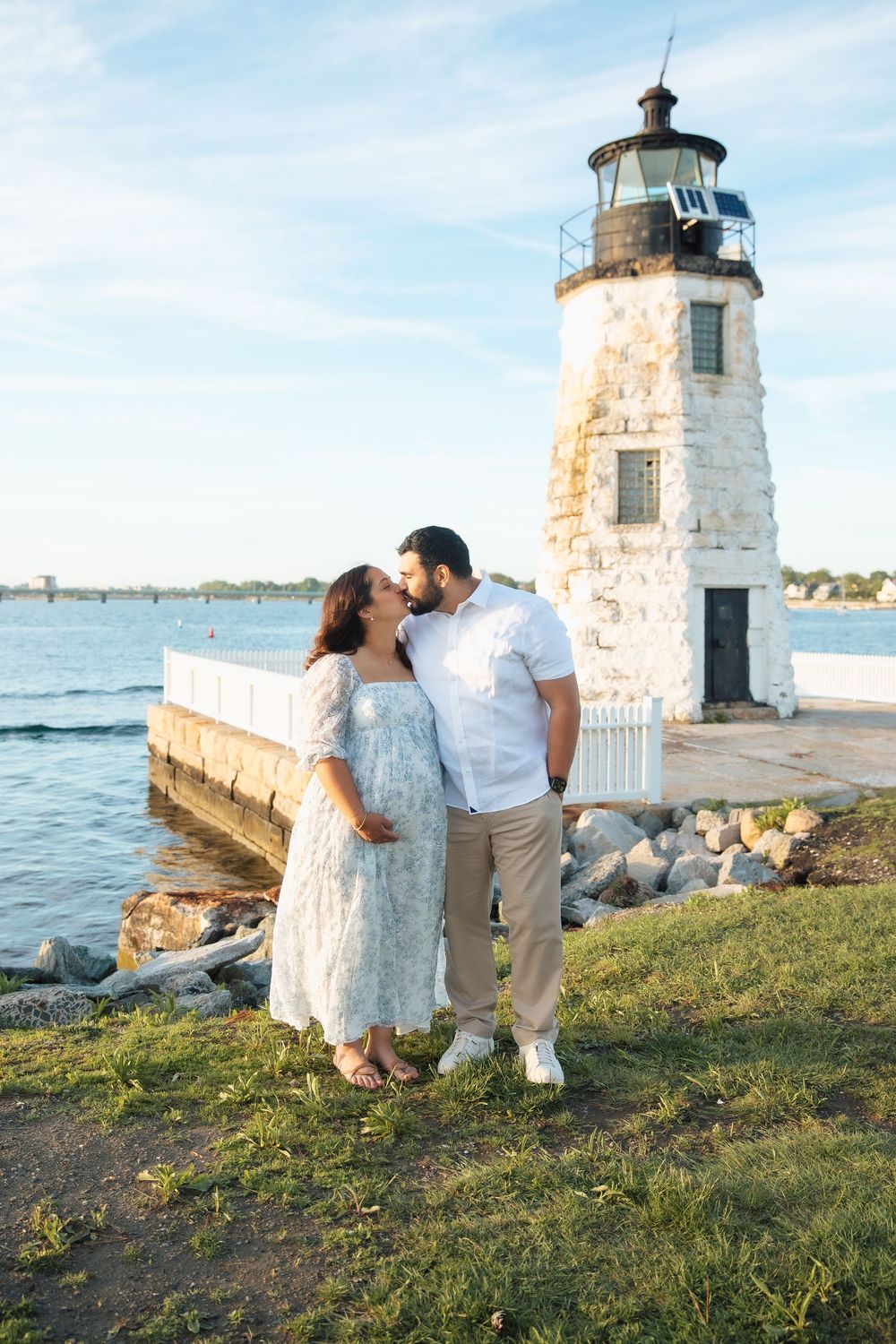 maternity photography, Bristol, Portsmouth Newport Rhode Island. Newport harbor island light. goat island.