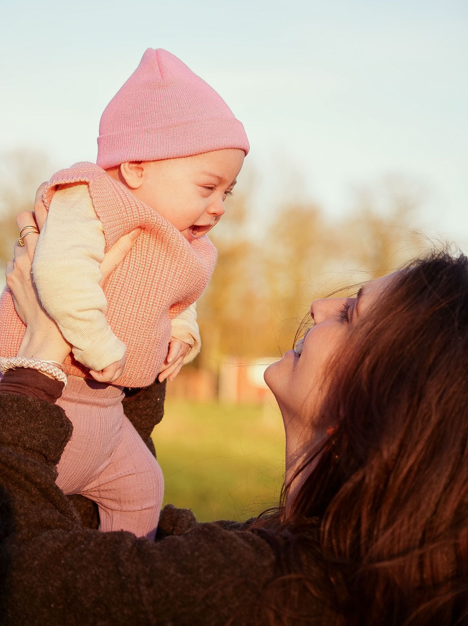 Moeder en dochter buiten shoot