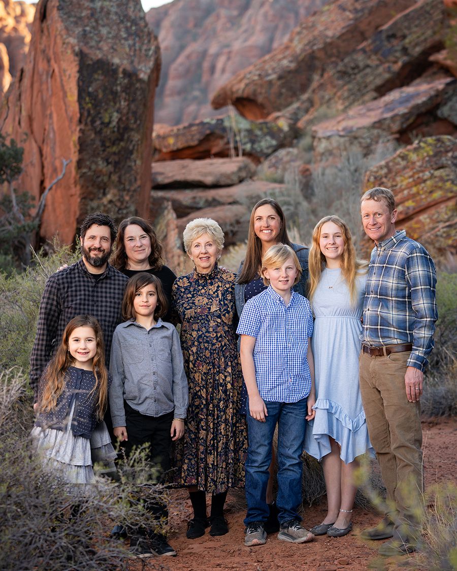 pics-reunion-zion-family-vacation-st-george-utah-snow-canyon-sunset-colorful-red-rocks-scenic-photography-photographer-pics-photos