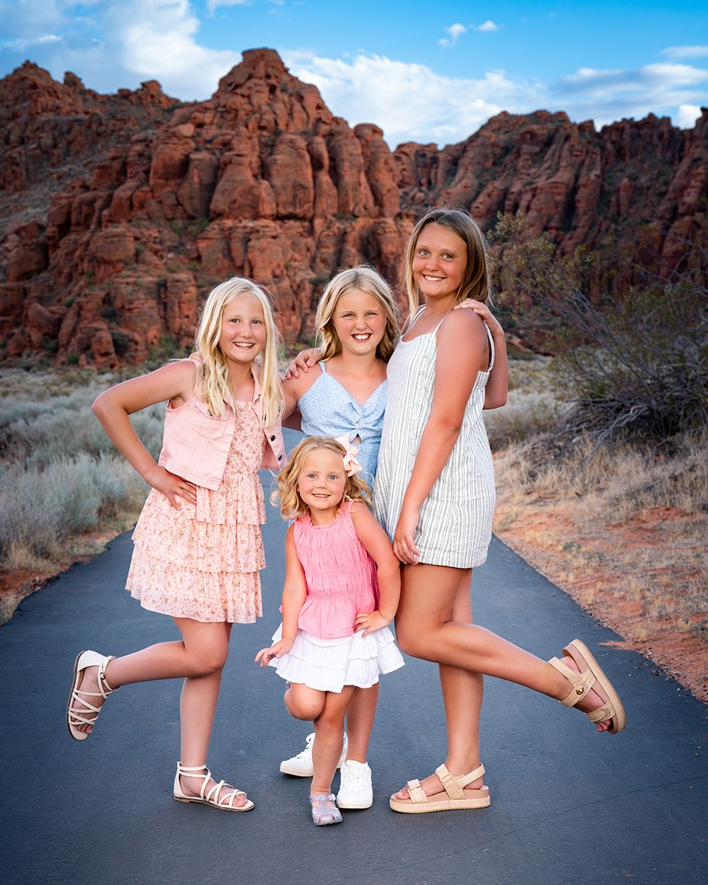 fun-family-photos-photographer-pics-st-george-utah-zion-snow-canyon-red-rocks-coloful-sunset-professional-pro-photography