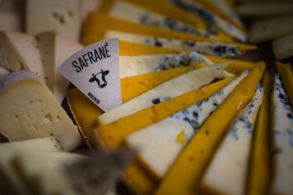 La Meule, Cheese shop, Cugy, Switzerland
Cheese plate
Sandra DAENGELI, impacts.photo, @sdaengeli, @impacts.photo