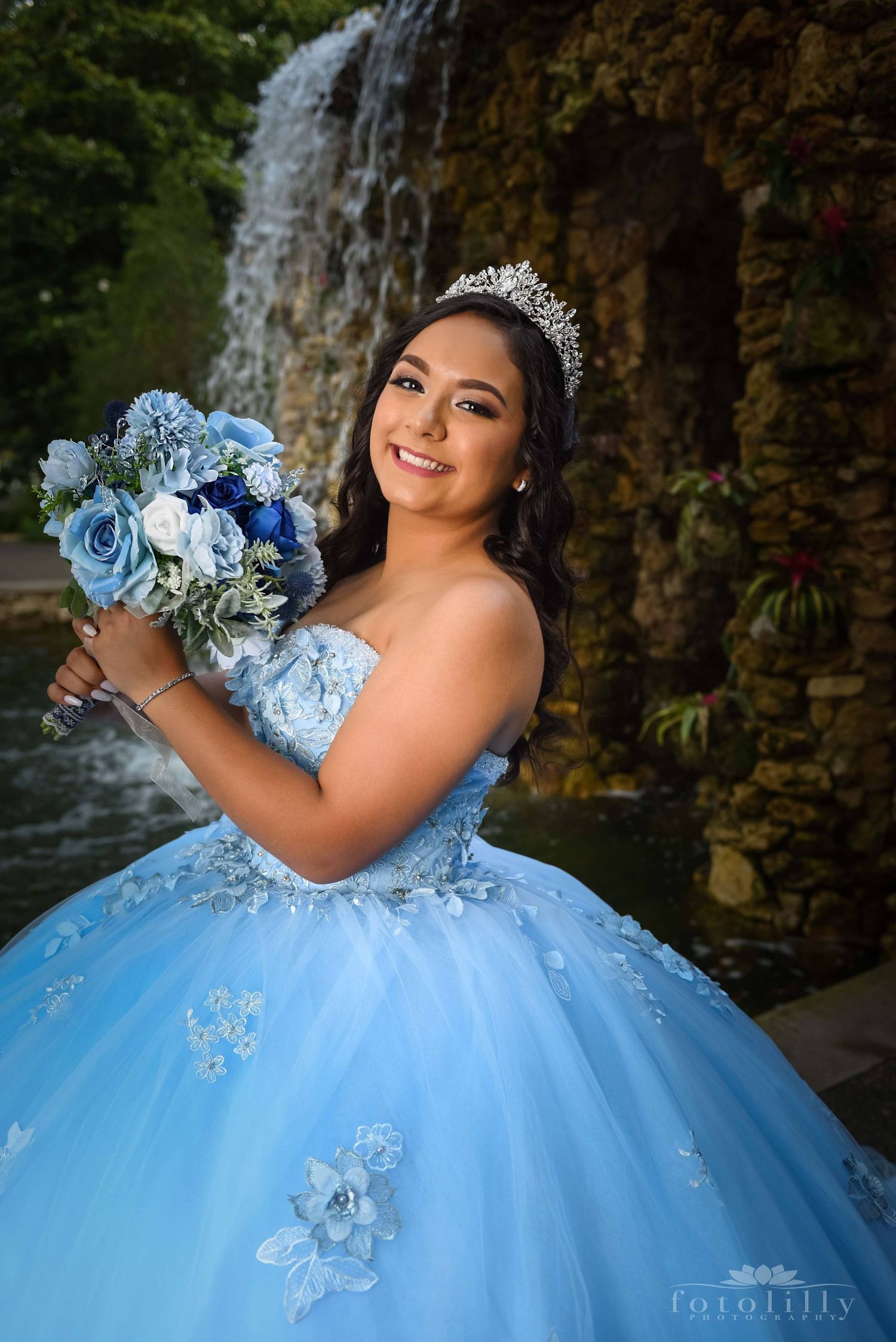 Timeless Quince photography in Denton featuring elegant Sweet 15 portraits by a trusted Denton Quinceañera photographer serving North Texas.