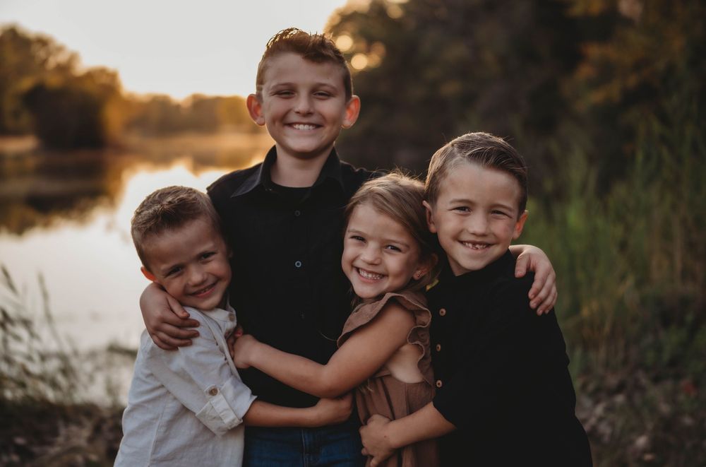 family photo, child photo, sunset, golden hour