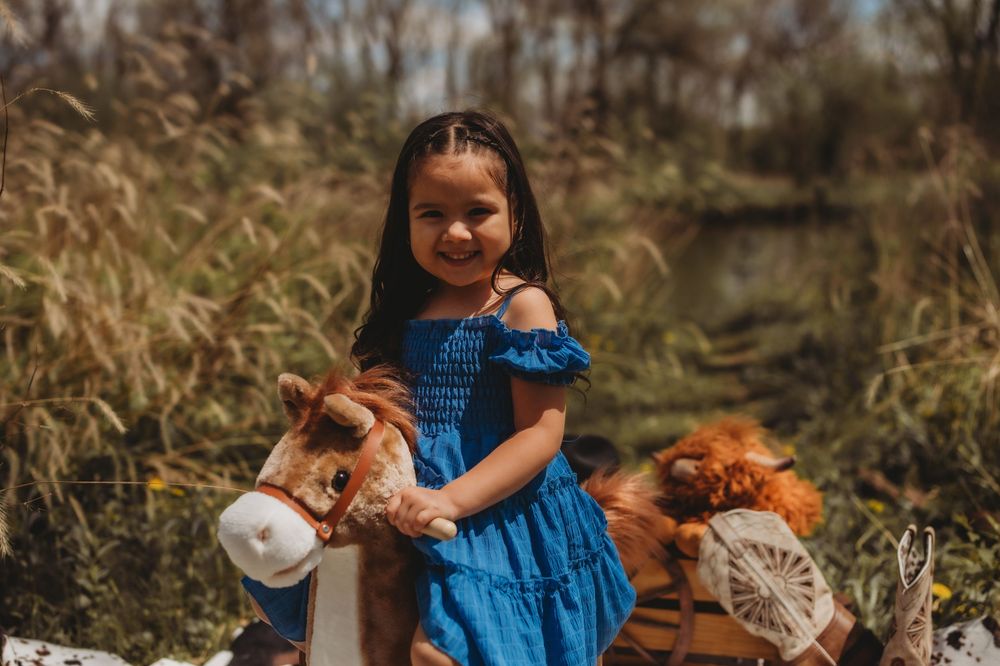 child photo, birthday photo, western style photo