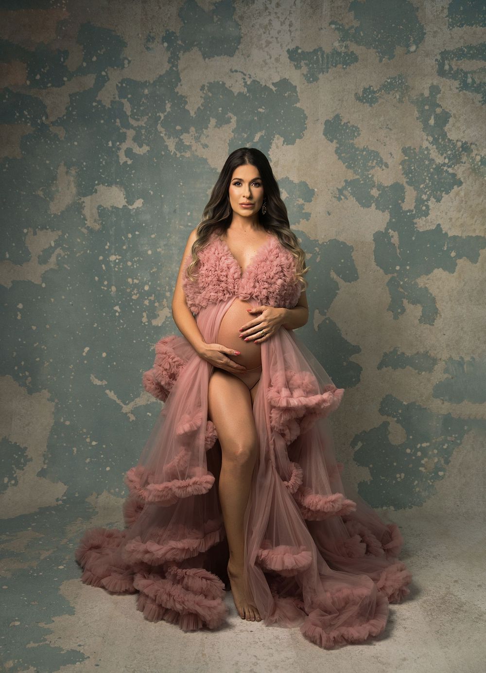 Miami Maternity photographer Miami maternity Photography, the best Maternity studio in Miami near me photographer maternity and newborn