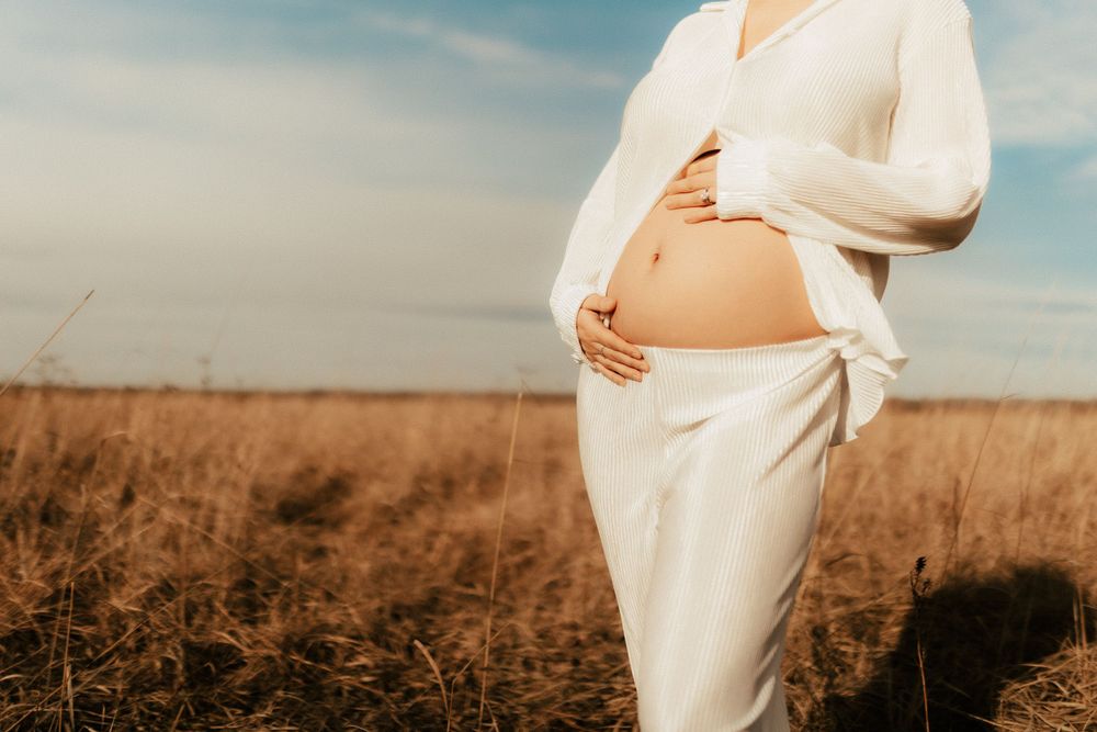 Wisconsin Family, Motherhood and Wedding Photographer. Focusing on authentic connections and the moments of in between.